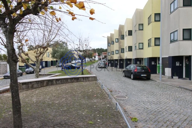 Moradia T3 para Venda em Gião Foto 1