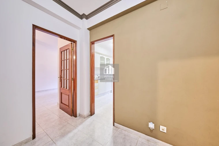 Apartamento T2 para Venda em Charneca de Caparica e Sobreda Foto 7