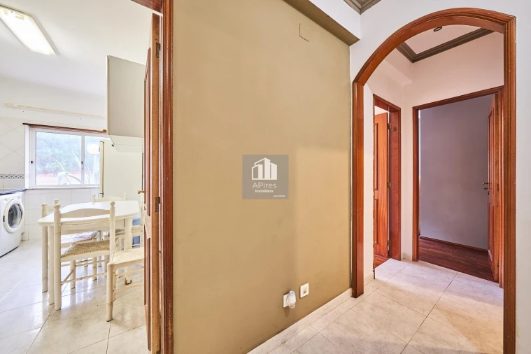 Apartamento T2 para Venda em Charneca de Caparica e Sobreda Foto 5
