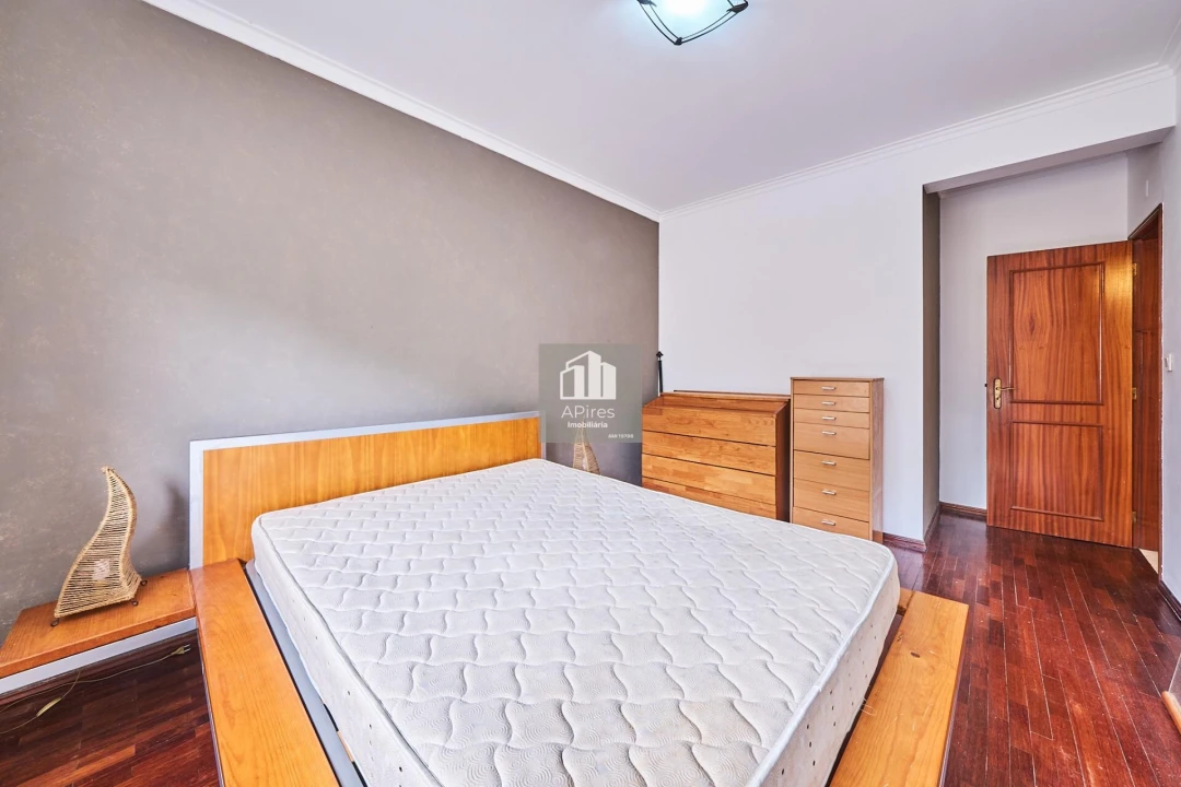 Apartamento T2 para Venda em Charneca de Caparica e Sobreda Foto 12