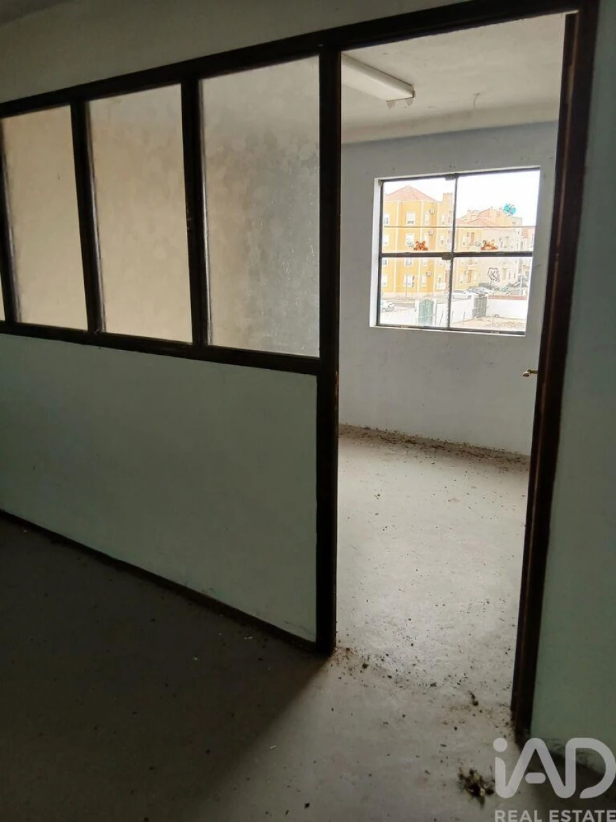 Armazém para Venda em Almeirim Foto 8