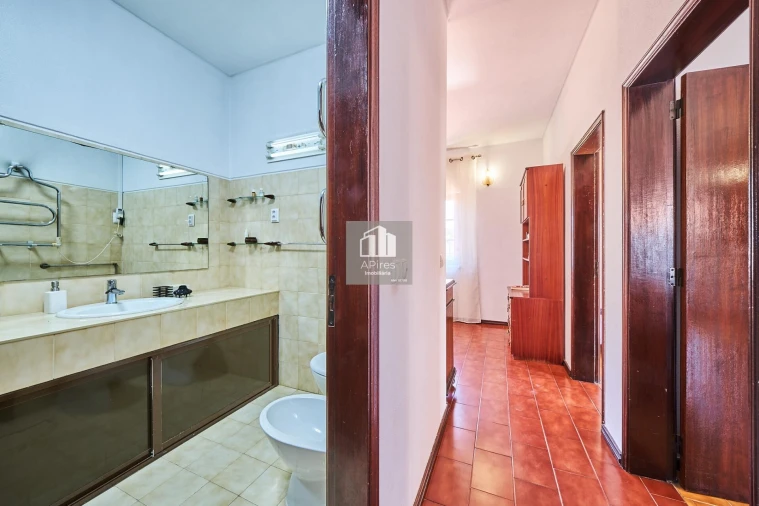 Moradia T5 para Venda em Charneca de Caparica e Sobreda Foto 41