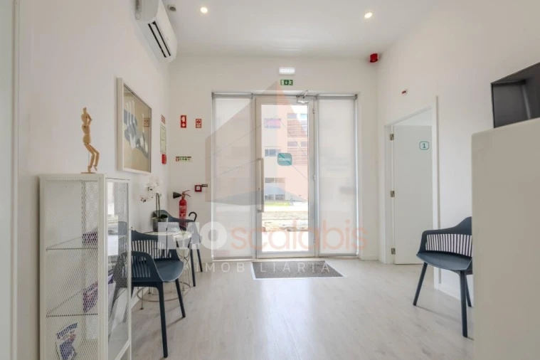 Loja para Venda em Romeira e Várzea Foto 8