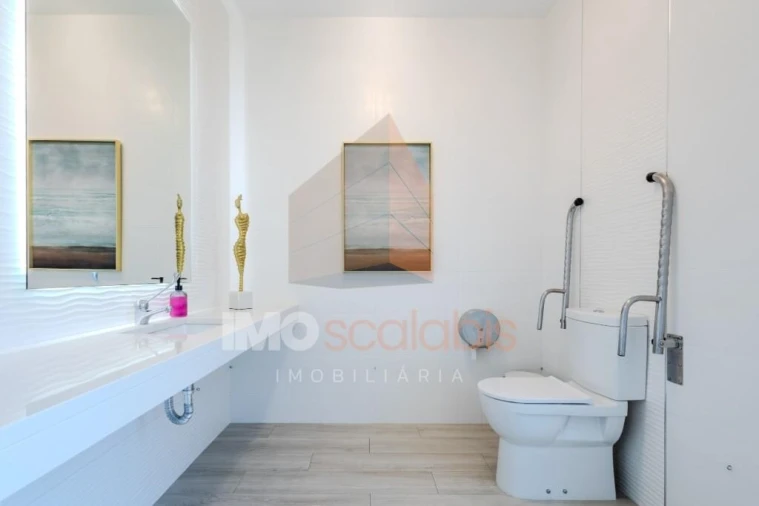 Loja para Venda em Romeira e Várzea Foto 14