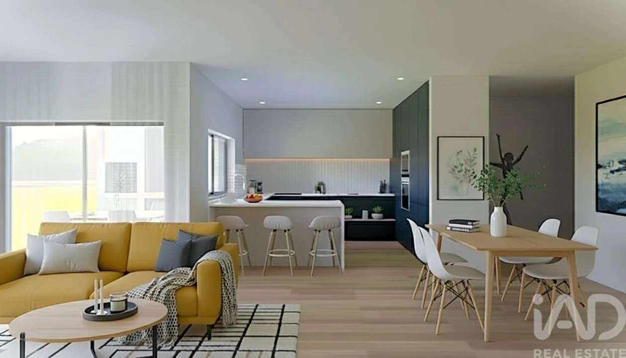 Apartamento T3 para Venda em Corroios Foto 2