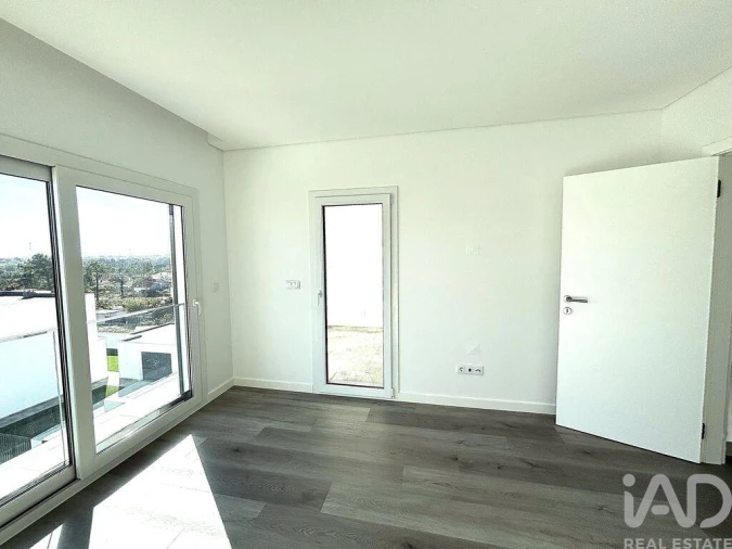 Apartamento T3 para Venda em Corroios Foto 16