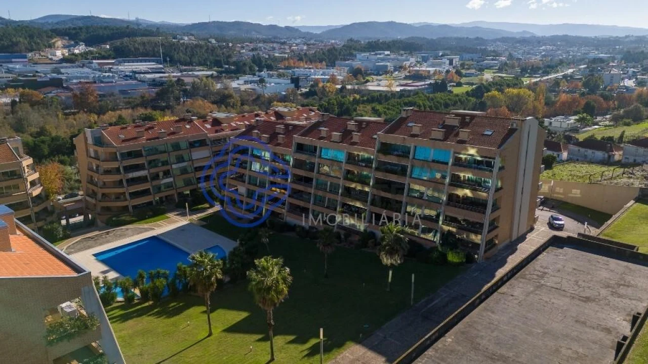 Apartamento T3 para Venda em São João da Madeira Foto 26