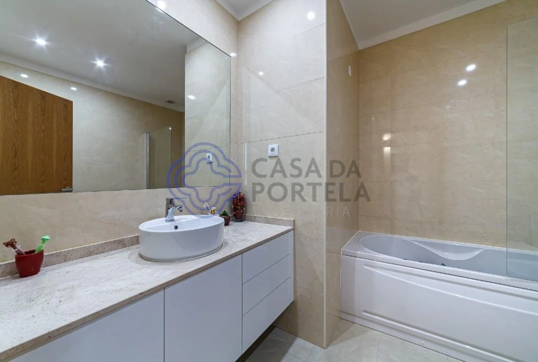 Apartamento T3 para Venda em São João da Madeira Foto 41