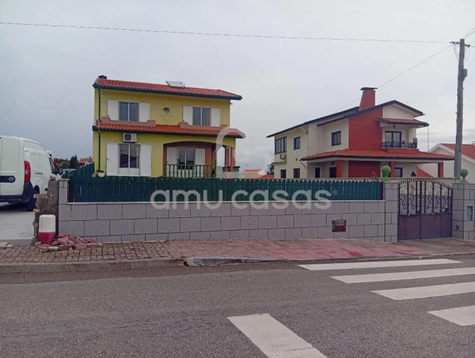 Moradia T4 para Venda em Oliveira do Bairro Foto 2