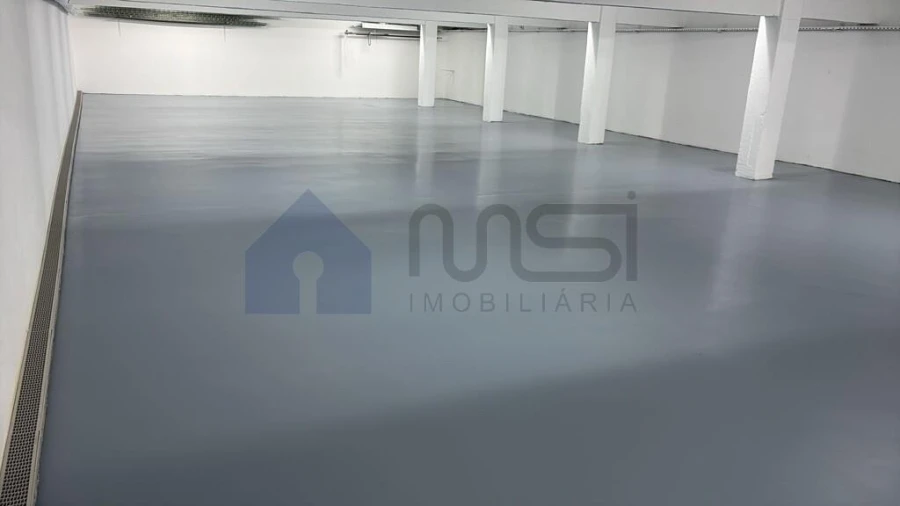 Armazém para Arrendamento em Paranhos Foto 2