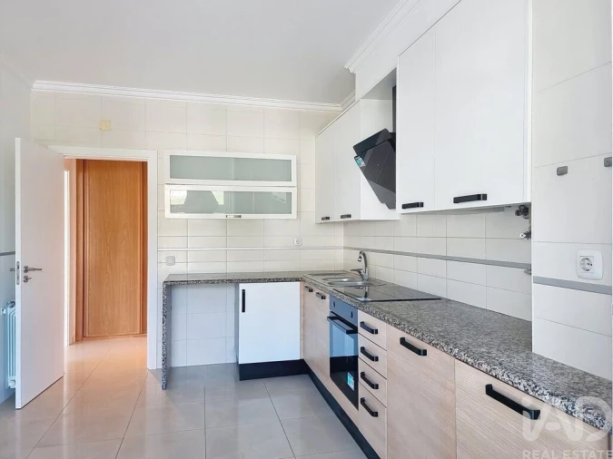 Apartamento T3 para Venda em Santa Maria, São Pedro e Matacães Foto 3