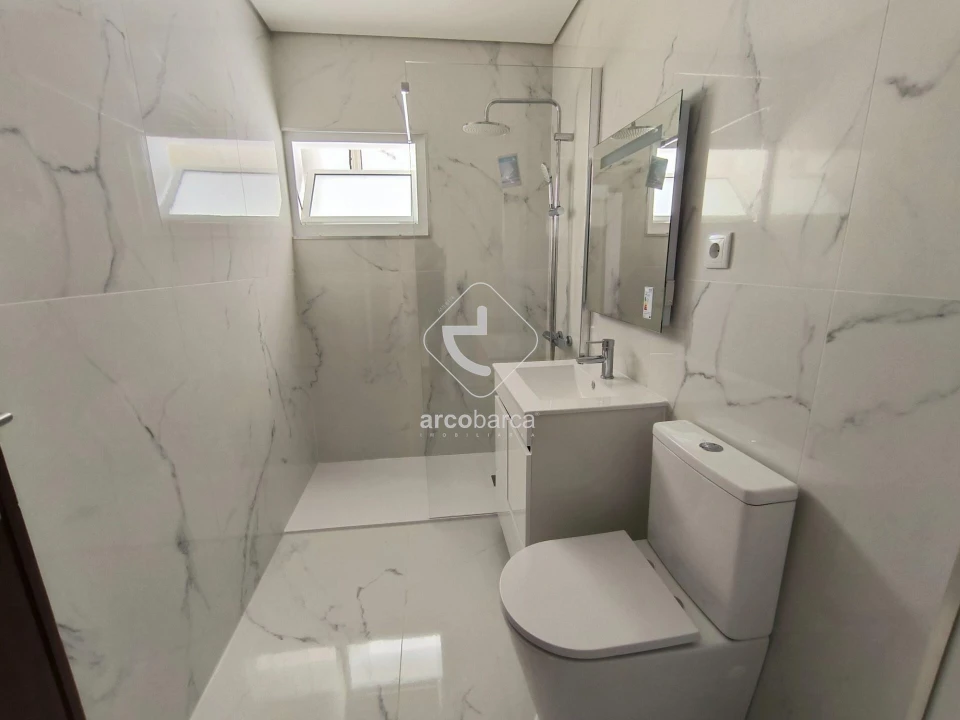 Apartamento T3 para Arrendamento em Pedrouços Foto 8