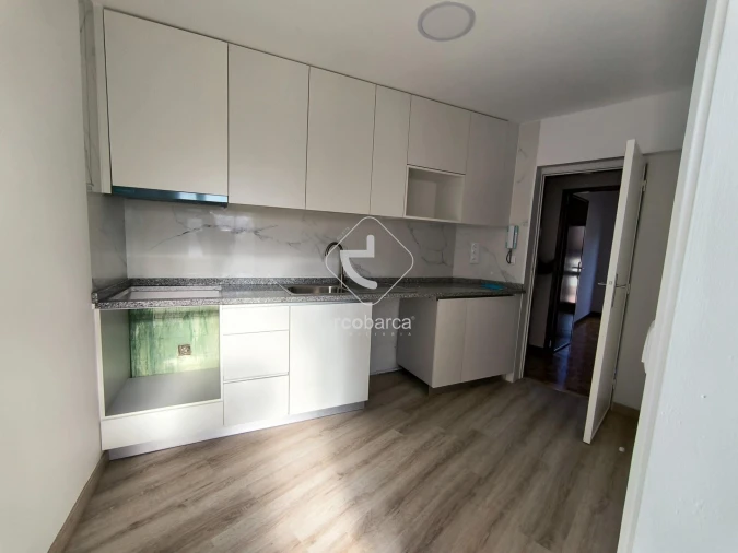 Apartamento T3 para Arrendamento em Pedrouços Foto 4