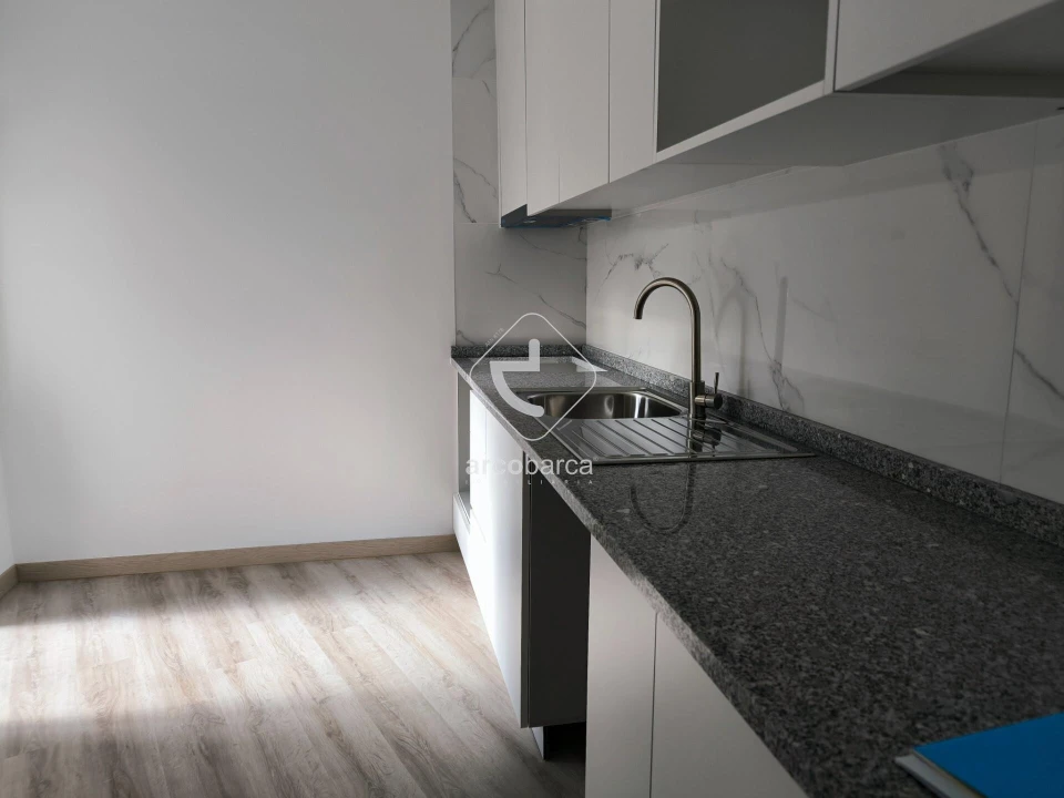 Apartamento T3 para Arrendamento em Pedrouços Foto 1