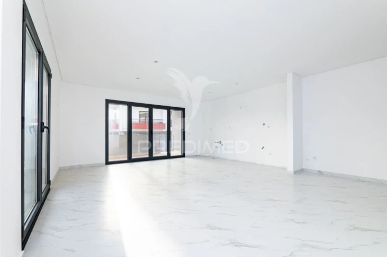 Apartamento T3 para Venda em Arco de Baúlhe e Vila Nune Foto 6