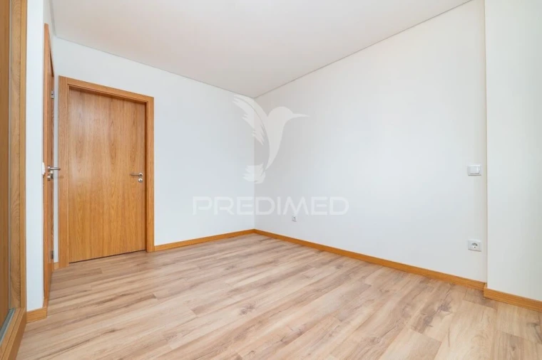 Apartamento T3 para Venda em Arco de Baúlhe e Vila Nune Foto 12