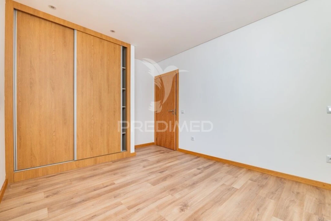 Apartamento T3 para Venda em Arco de Baúlhe e Vila Nune Foto 16