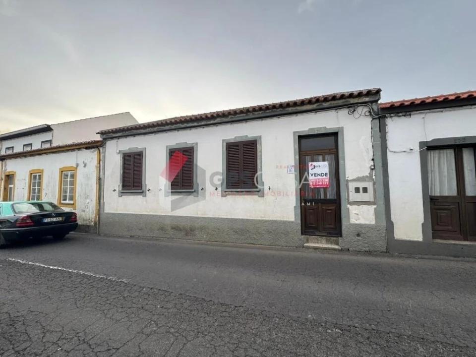 Moradia T3 para Venda em Angra (Nossa Senhora da Conceição) Foto 5