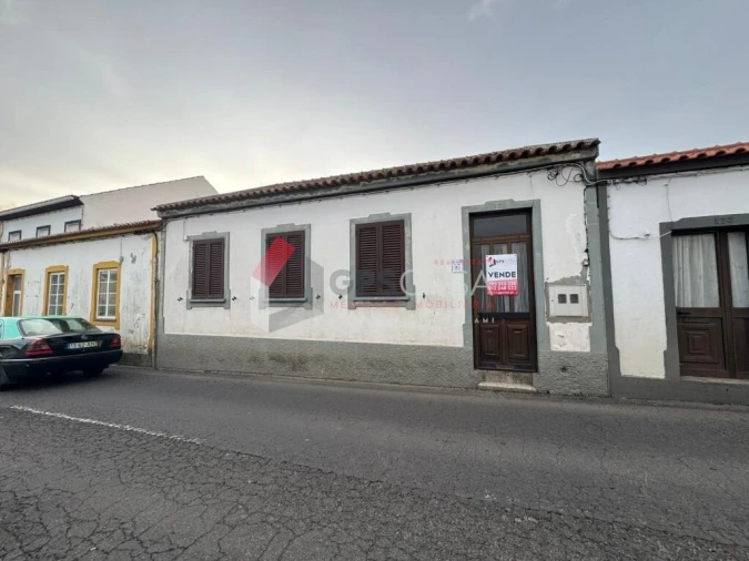 Moradia T3 para Venda em Angra (Nossa Senhora da Conceição) Foto 5