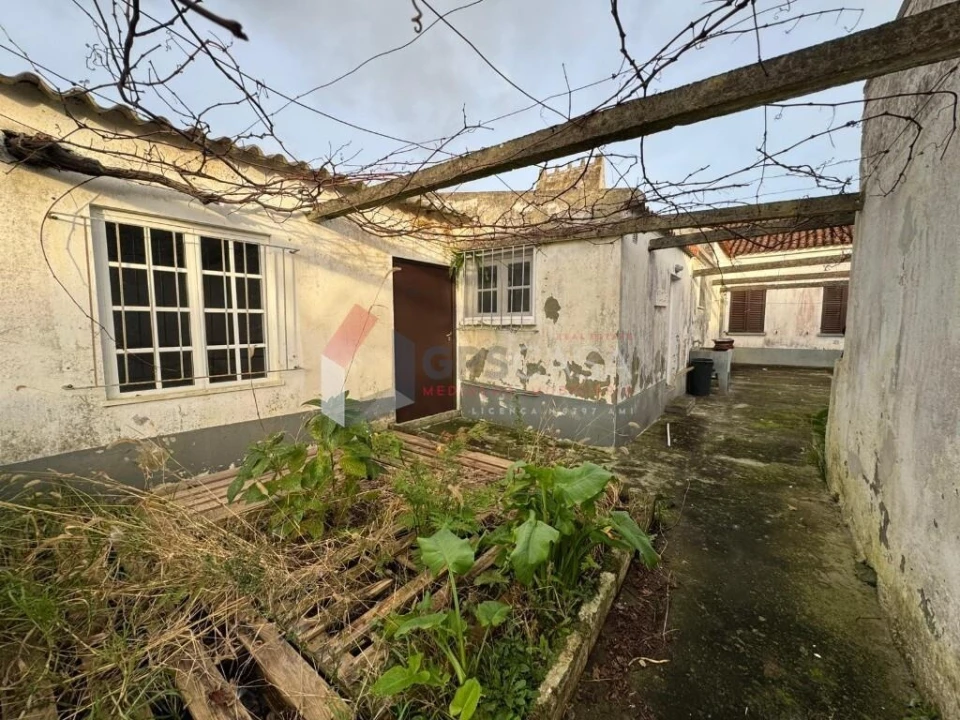 Moradia T3 para Venda em Angra (Nossa Senhora da Conceição) Foto 24