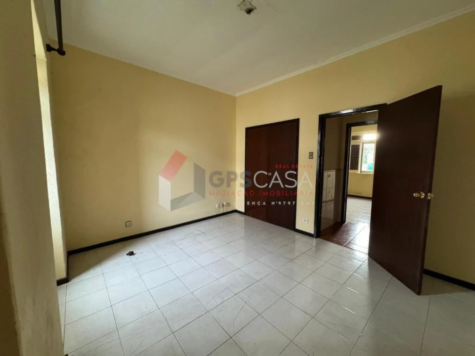 Moradia T3 para Venda em Angra (Nossa Senhora da Conceição) Foto 11