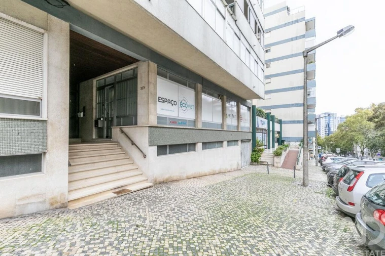 Loja para Arrendamento em São Domingos de Benfica