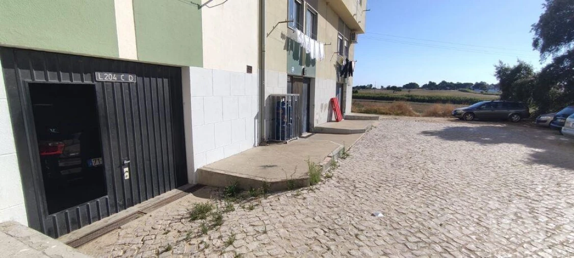 Garagem para Venda em Moita Foto 2