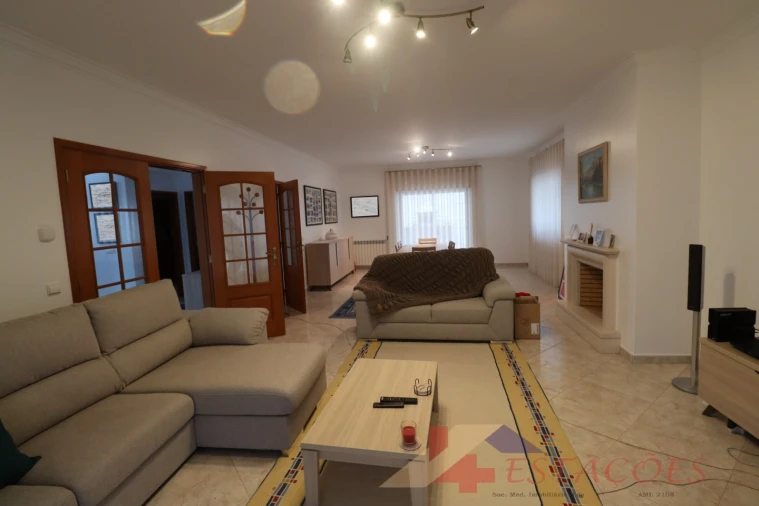 Moradia T4 para Venda em Pombal Foto 4