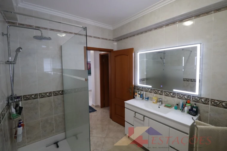 Moradia T4 para Venda em Pombal Foto 16