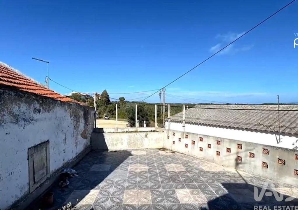 Moradia T4 para Venda em Carregueiros Foto 32