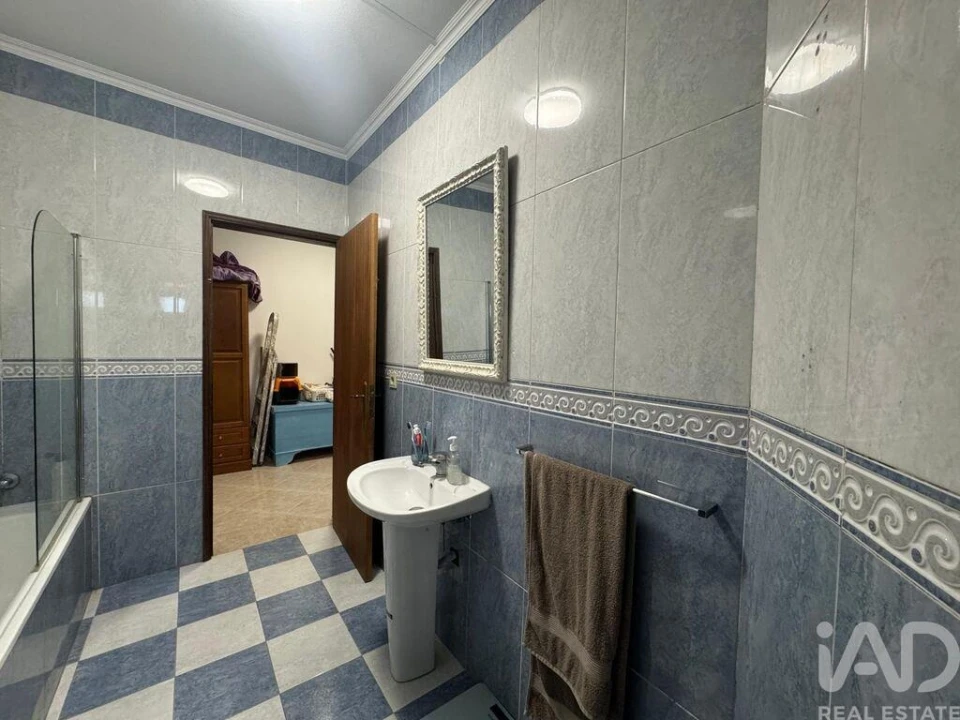 Moradia T4 para Venda em Carregueiros Foto 22