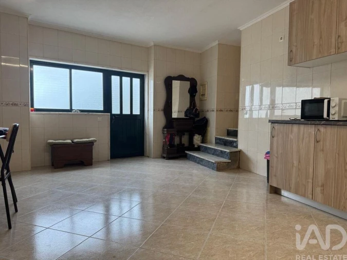 Moradia T4 para Venda em Carregueiros Foto 11