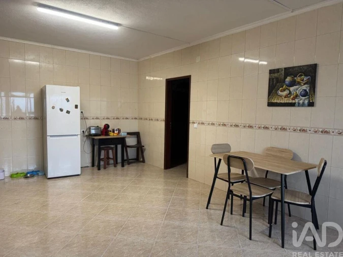 Moradia T4 para Venda em Carregueiros Foto 16