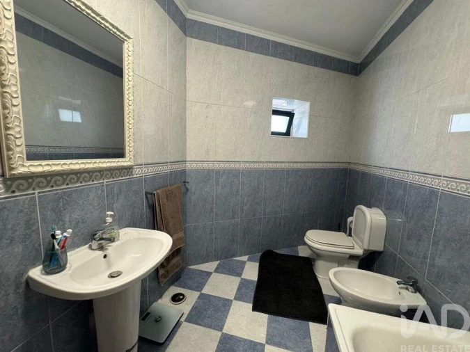 Moradia T4 para Venda em Carregueiros Foto 24