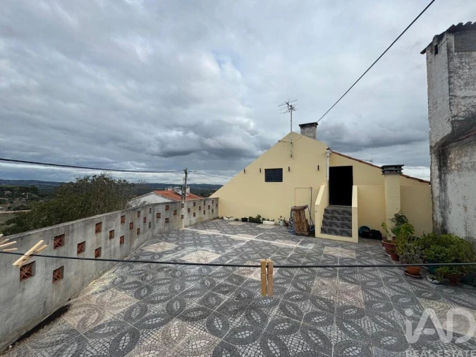 Moradia T4 para Venda em Carregueiros Foto 33