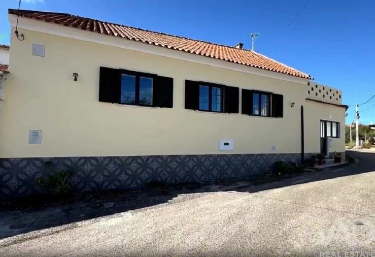 Moradia T4 para Venda em Carregueiros Foto 36