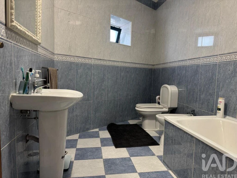 Moradia T4 para Venda em Carregueiros Foto 23