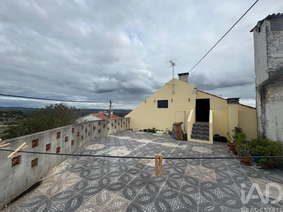Moradia T4 para Venda em Carregueiros Foto 33