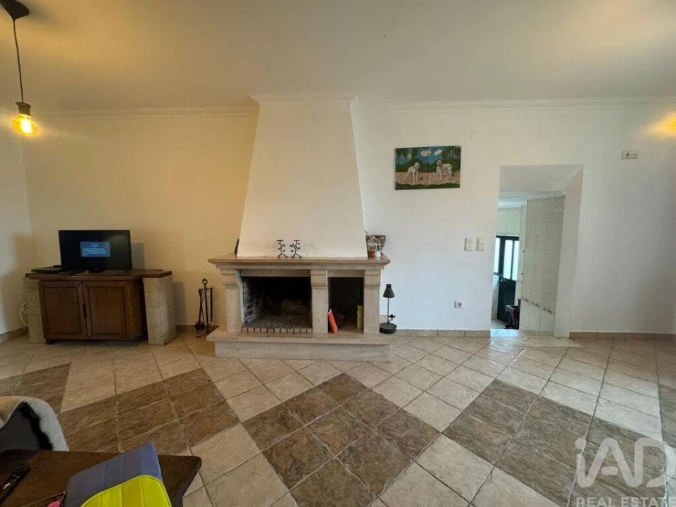 Moradia T4 para Venda em Carregueiros Foto 4