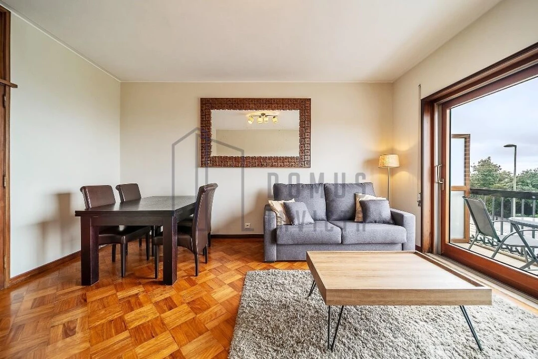 Apartamento T2 para Arrendamento em Aldoar, Foz do Douro e Nevogilde Foto 3