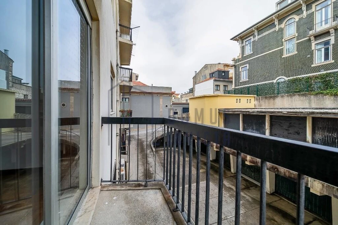 Apartamento T2 para Arrendamento em Aldoar, Foz do Douro e Nevogilde Foto 27