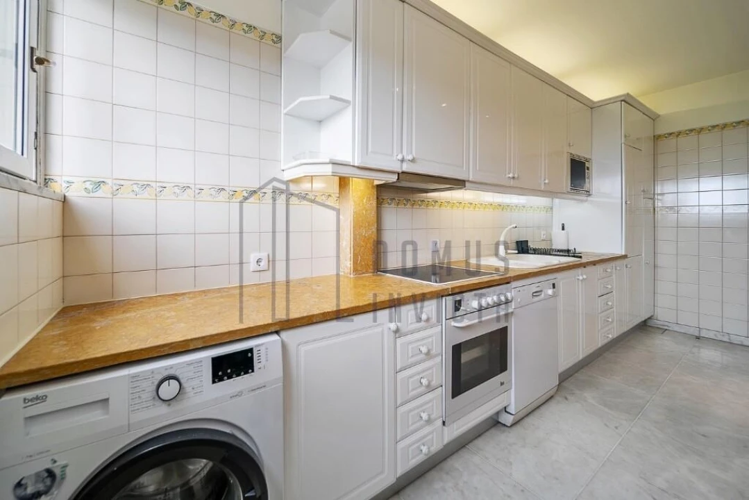 Apartamento T2 para Arrendamento em Aldoar, Foz do Douro e Nevogilde Foto 21