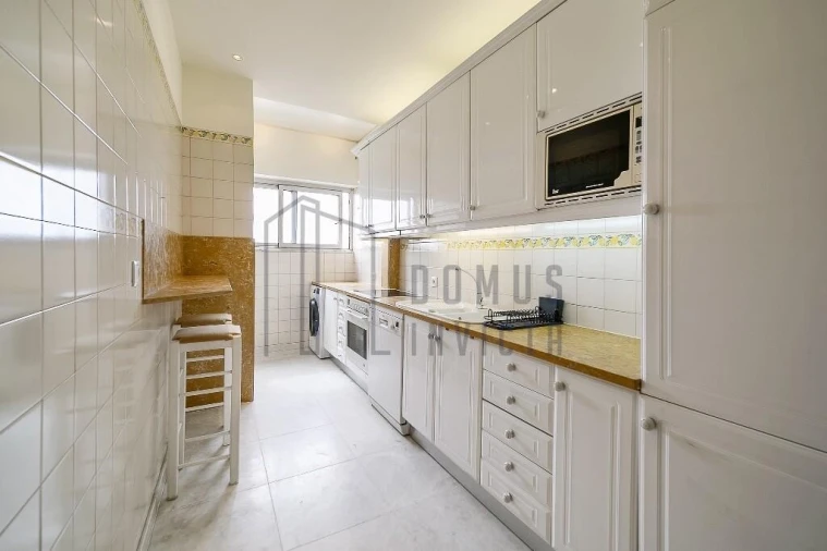 Apartamento T2 para Arrendamento em Aldoar, Foz do Douro e Nevogilde Foto 19