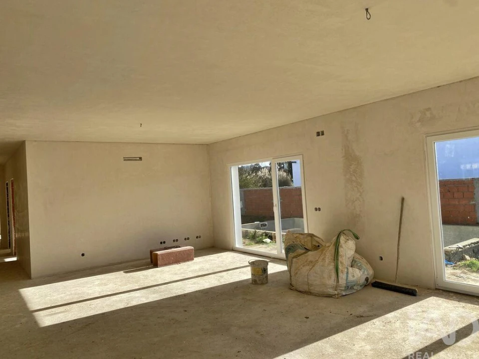 Moradia T3 para Venda em Nossa Senhora do Pópulo, Coto e São Gregório Foto 4