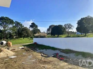 Moradia T3 para Venda em Nossa Senhora do Pópulo, Coto e São Gregório