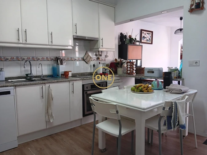 Moradia T3 para Venda em Ventosa Foto 3