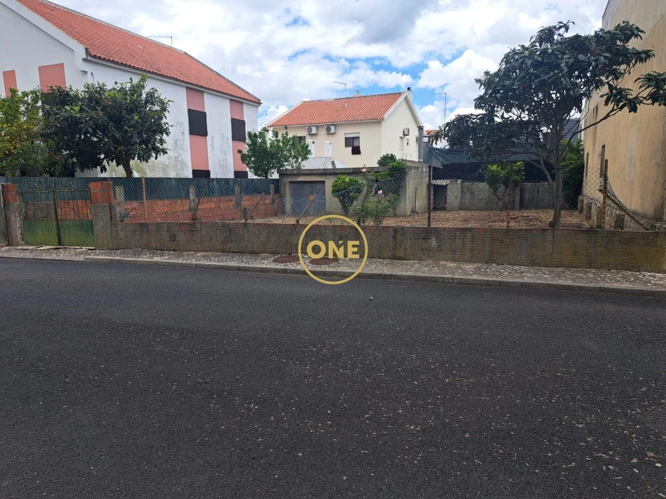 Terreno para Venda em Santo Antão e São Julião do Tojal Foto 8