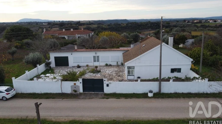 Moradia T3 para Venda em Abitureiras Foto 3