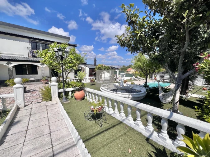 Moradia T5 para Venda em Caparica e Trafaria Foto 9