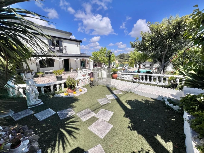 Moradia T5 para Venda em Caparica e Trafaria Foto 6